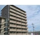 ５階建てのマンションです