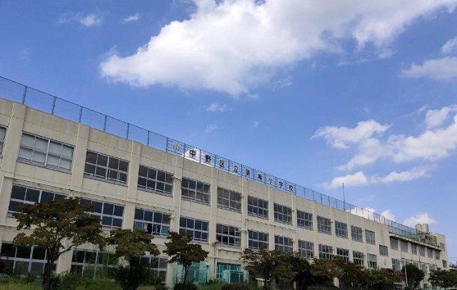 中野区立美鳩小学校：473m
