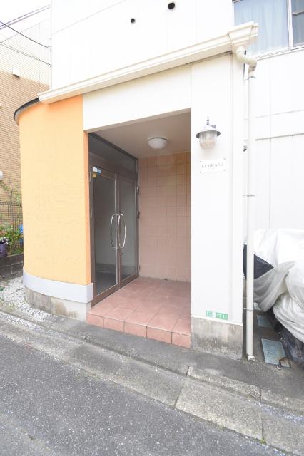 練馬区貫井マンション エントランス