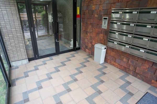 板橋区熊野町マンション エントランス