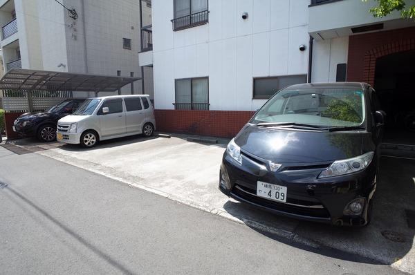 北区滝野川マンション 駐車場