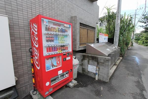 レザンス波島（302） 駐車場
