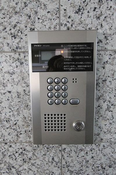 アリュール・アイ（703） エントランス