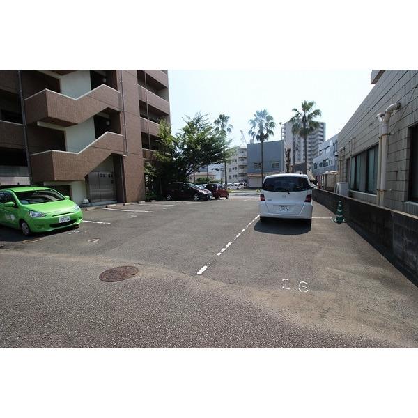 EXESS-City（302） 駐車場