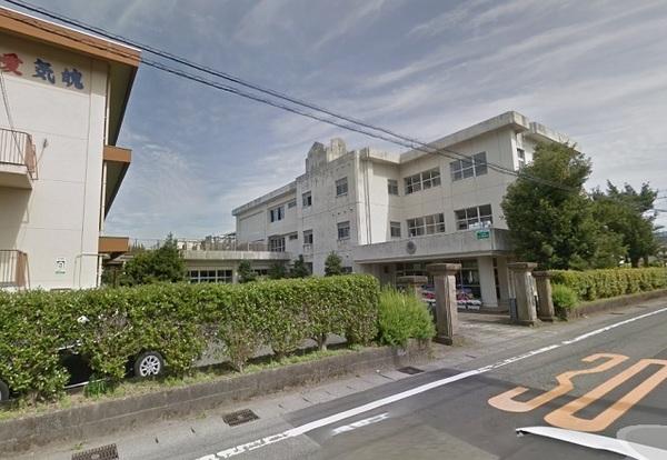 宮崎市立清武中学校：935m