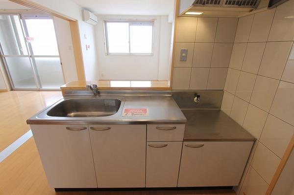 宮崎市新城町マンション キッチン