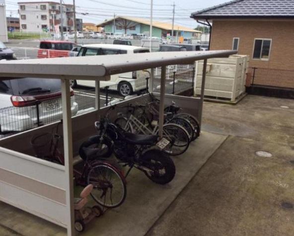 S・ASAGIRI（302） 駐車場