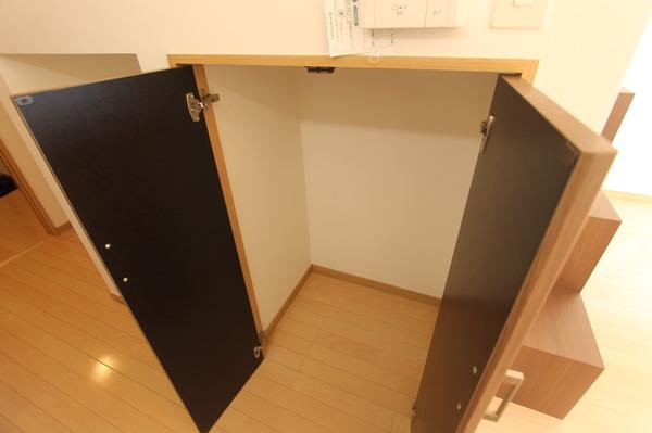 オーシャンハイツ弐番館（102） 収納