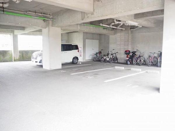 コスモ恒久（411） 駐車場