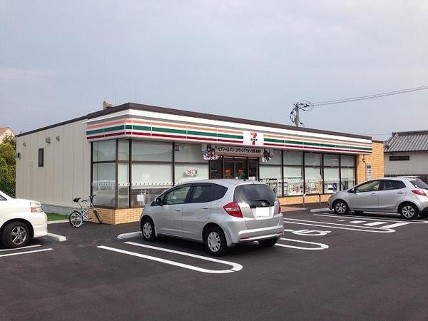 セブンイレブン宮崎花ケ島町店：792m