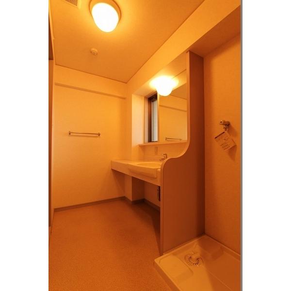 エンブレーマ西池（402） 部屋画像