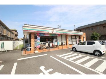 セブンイレブン宮崎総合体育館前店：215m