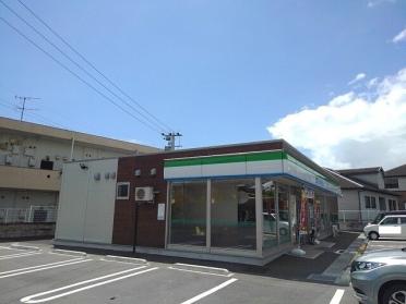 ファミリーマート加納バイパス店：400m