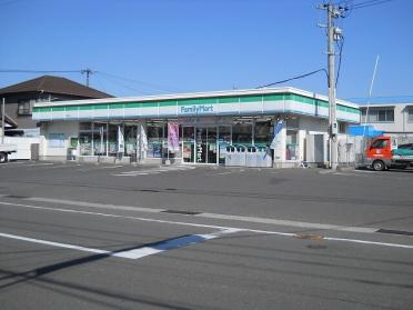 ファミリーマート潮見町店：158m