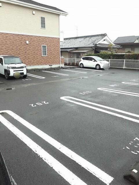 ｂｅｌｌｅ　ａｎｇｅ（205） 駐車場
