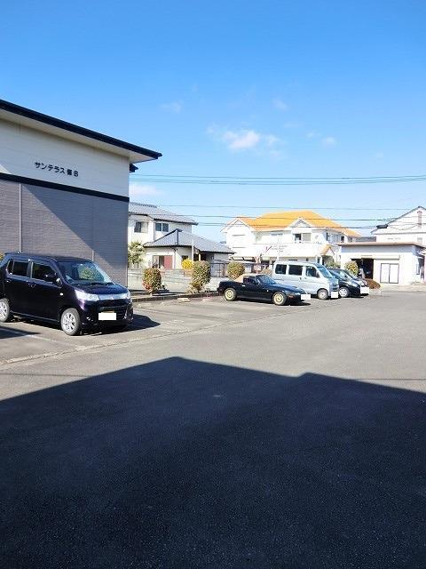 サンテラス窪　Ｂ（202） 駐車場
