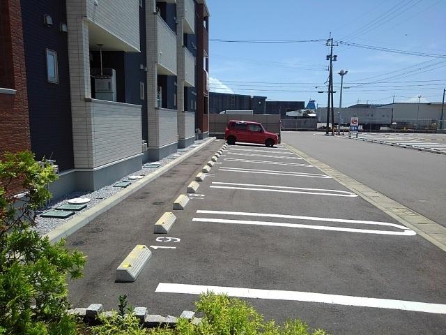 ヴィラポルト（102） 駐車場