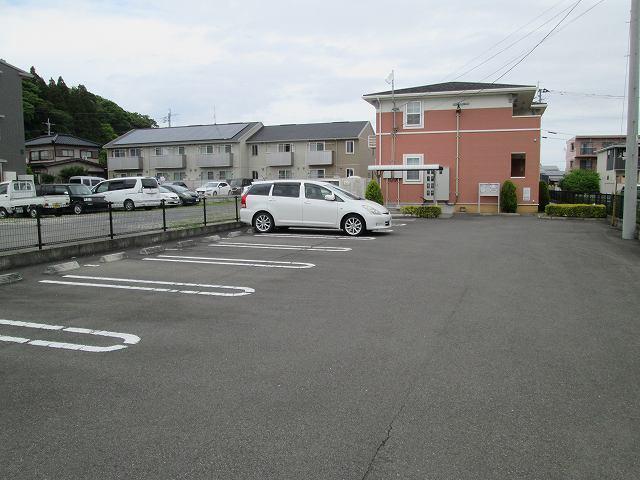 グランツ・本郷（103） 駐車場