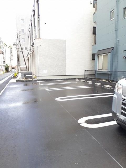 ベル　アルカン　シエル（205） 駐車場