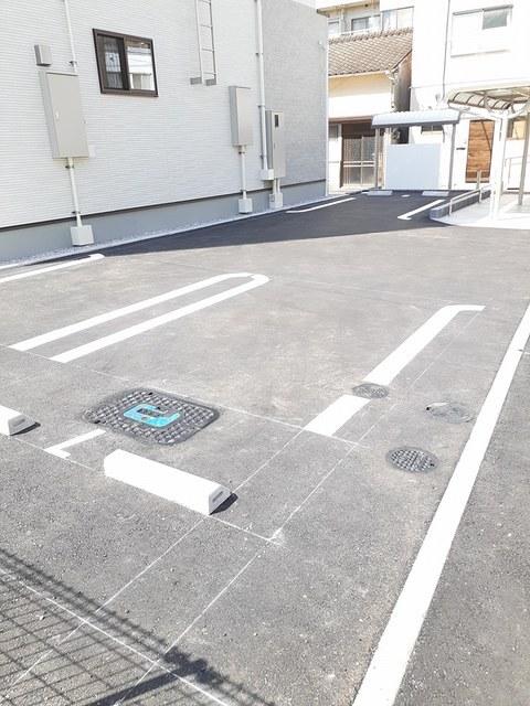 ベル　アルカン　シエル（201） 駐車場