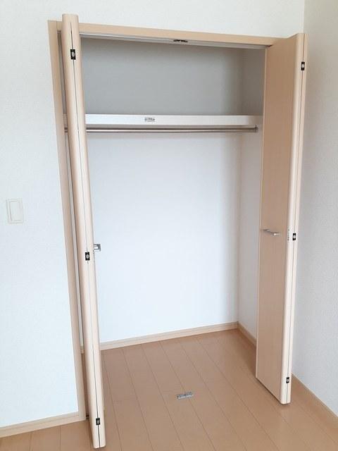 ヴィラ・グレイスフル　Ｂ（104） 収納