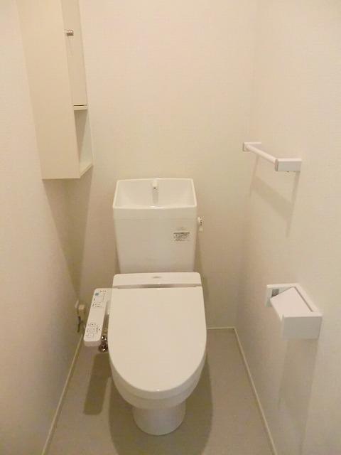 レオ　アベニュー（301） トイレ
