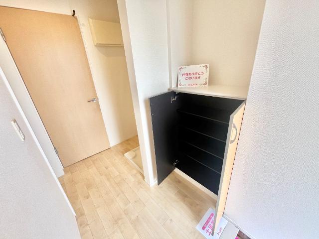 メイプル高洲 玄関