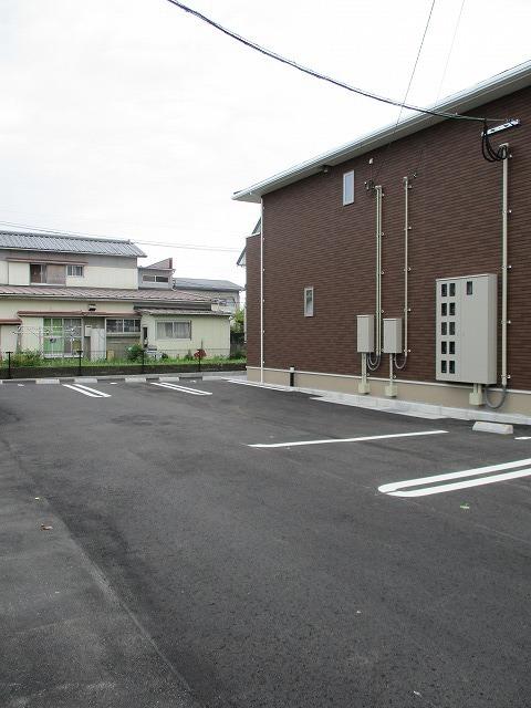 エクセレント　リン（103） 駐車場