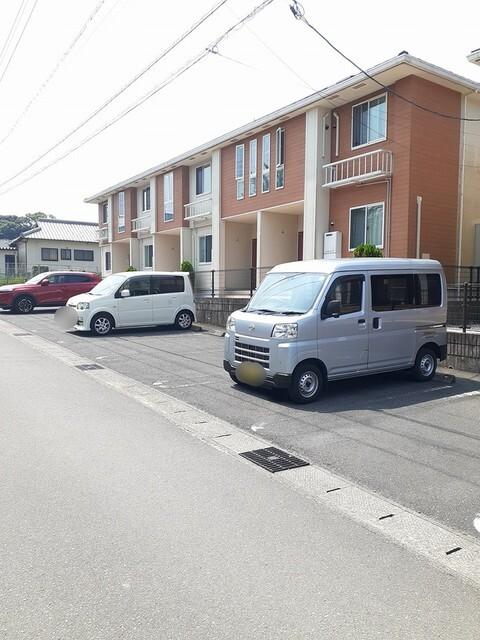 ガーデンハウス　エアリー　Ｂ（101） 駐車場