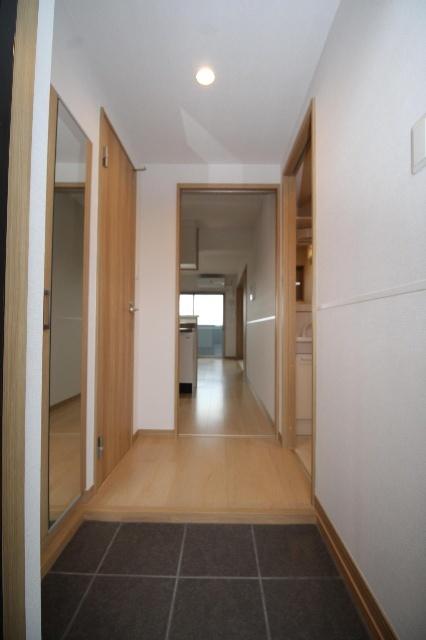 Village sitta（ビレッジ　シッタ）（306） 玄関