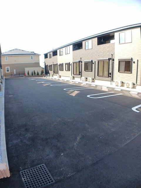 アメニティ本郷　Ａ（105） 駐車場