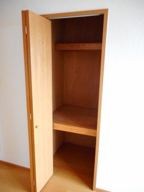 サンテラス窪　Ｃ（205） 収納