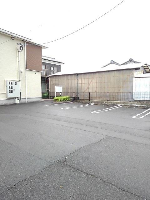 プリムローズ（201） 駐車場