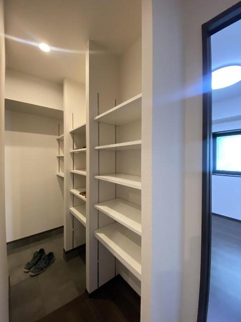 ディアコート新栄（603） 玄関
