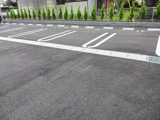 リナセント　Ⅰ（102） 駐車場