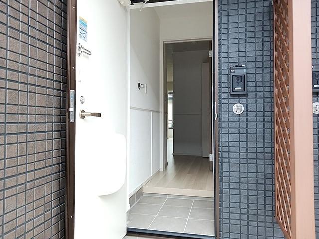 シャルフ飛江田　Ⅲ（102） 玄関