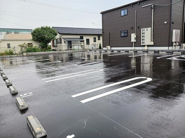 シャルフ飛江田　Ⅲ（102） 駐車場