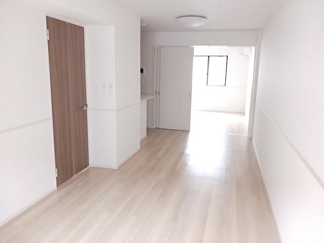 シャルフ飛江田　Ⅱ（104） リビング