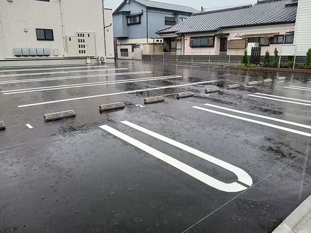 ベル　サンリット（103） 駐車場