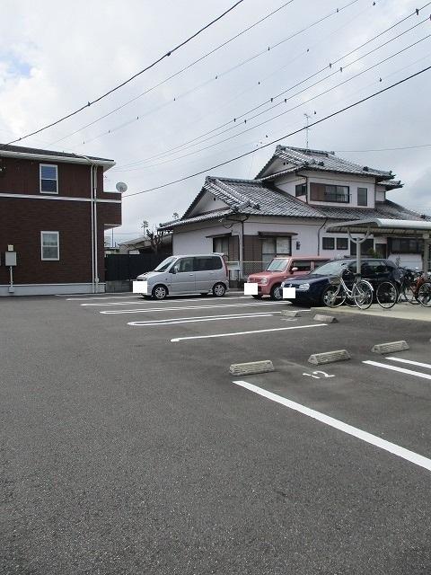 ブローテ（204） 駐車場