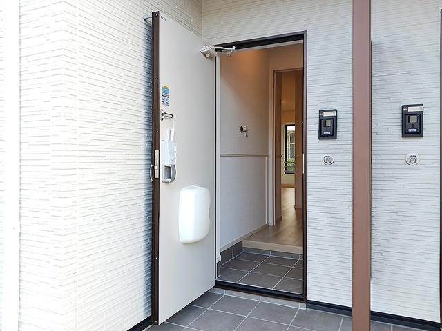 ラ・フルール　麓　弐番館（101） 玄関