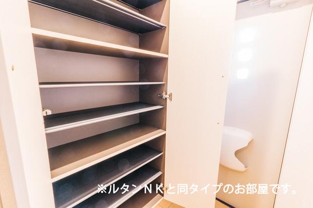 ガーデンハウス　リーベ　Ⅰ（202） 収納
