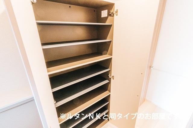 ガーデンハウス　リーベ　Ⅰ（102） 収納
