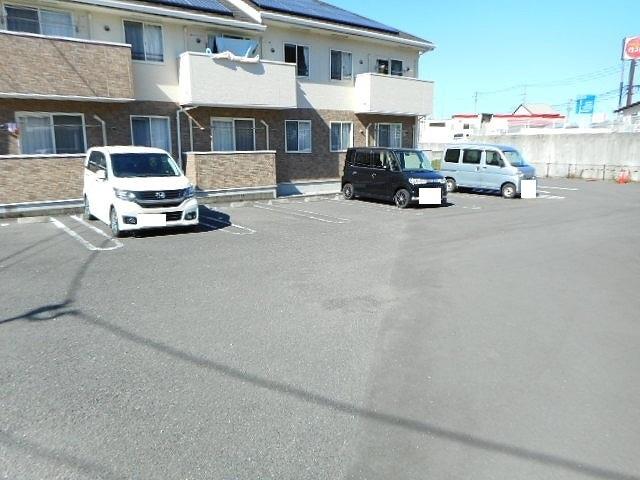グレイス　ガーデン　Ａ棟（101） 駐車場