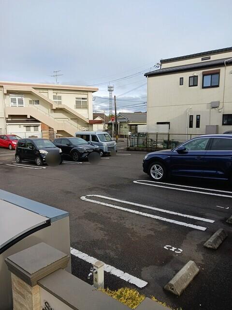 サンモール・エヌ（203） 駐車場
