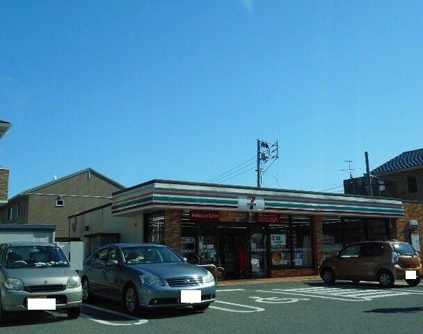 セブンイレブン総合体育館前店：700m