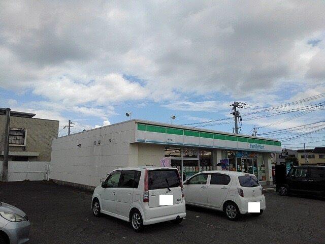 ファミリーマート恒久店：700m