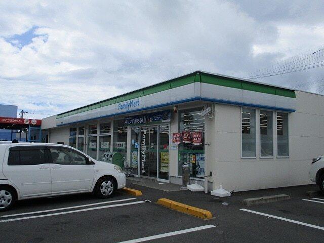 ファミリーマート宮崎港前店：300m