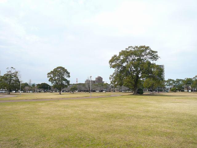 宮崎県総合文化公園：500m
