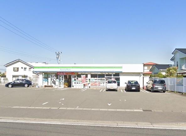 ファミリーマート恒久四丁目店：523m